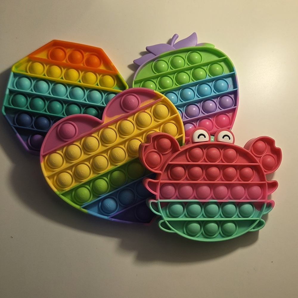 ✨ Rainbow Pop It Fidget Toy Bundle (Crab, Heart, Octagon, Strawberry) ✨